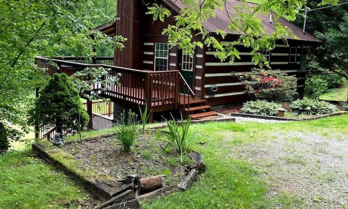 Cosby Cabina | Mountain views, outdoor fun and peaceful serenity