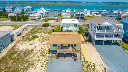 Topsail Beach Casa | Mountains to Sea