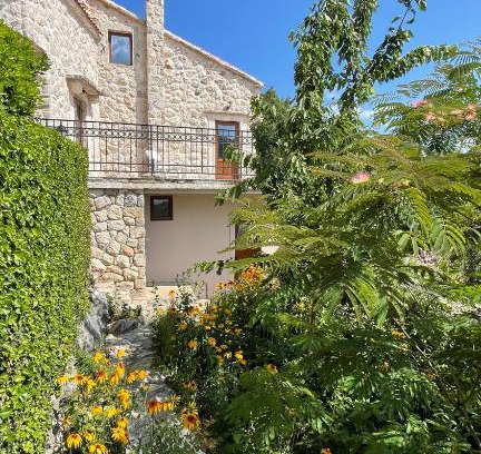 Budva Municipality Villa | Mountains Villa near Budva