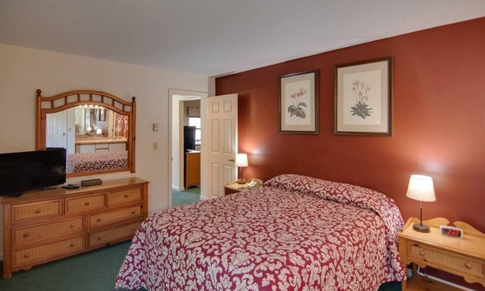 North Woodstock Casa | Mountainside Getaway at Deer Park Resort