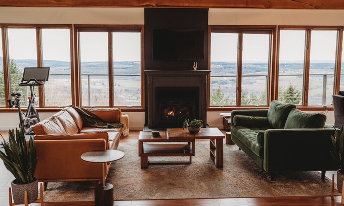 Central Bridge Casa | Mountainside home with amazing views