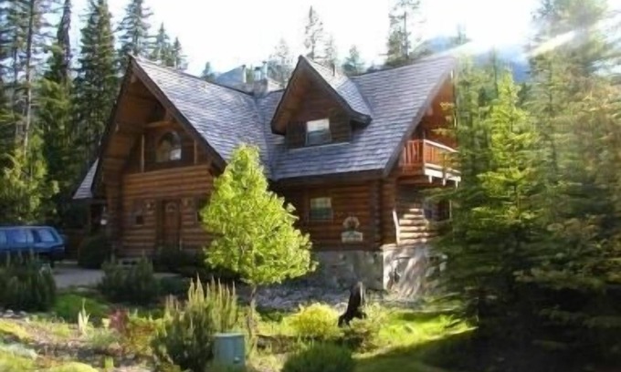 East Kootenay Chalet De Esquí | Chalet de madera junto a la montaña en Fernie Alpine Resort