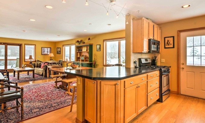 Ellicottville Cabaña | Mountaintop Ellicottville Home: 7 Mi to Ski Resort