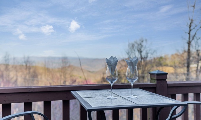 Vein Mountain Casa | Mountaintop Getaway - Views, Fireplace, and Movie Room!