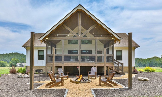 Ellijay Cabina | Mountaintown Chalet | Ellijay, GA