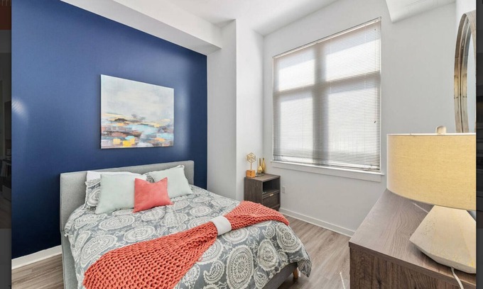 Potomac West Apartamento | Move-in ready fully furnished in luxury apartment!