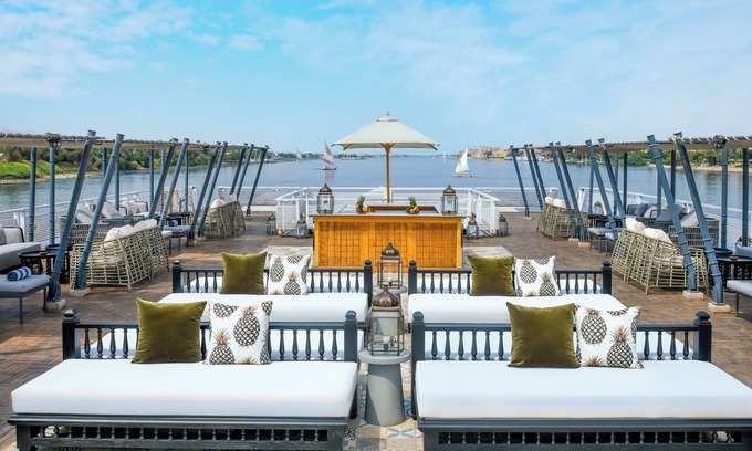 Nile River Luxor Alquiler De Eote | Movenpick MS Darakum