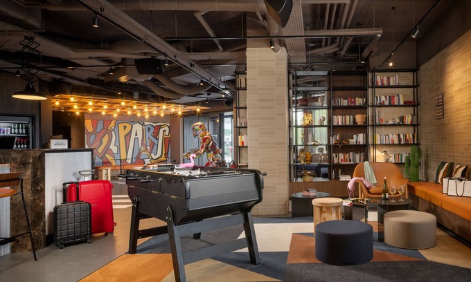 Clamart Hotel | Moxy Paris Clamart