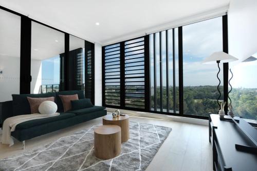 Macquarie Park Apartamento | MQ Lux 2BR Apartment with study, pool, free parking, Metro