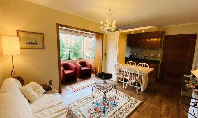 Floresta Apartamento | MRG - Acolhedor 2D no Centro de Gramado