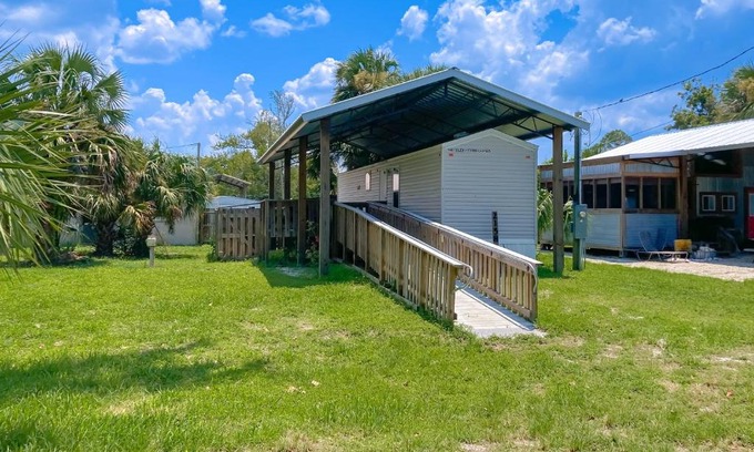 Port St. Joe Casa | Ms. Sara's Hideaway
