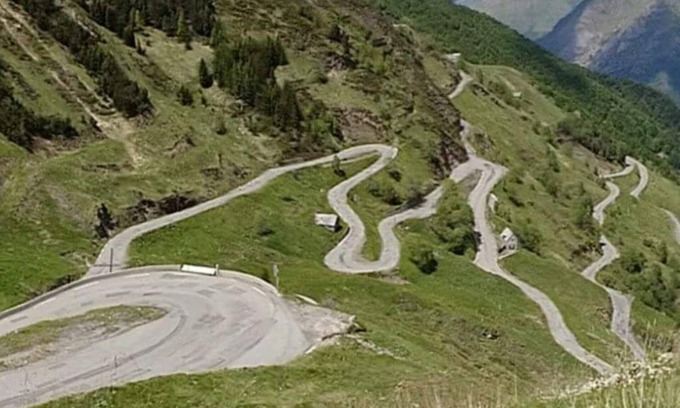 Sarrancolin Casa | MSK65 Accommodation for 10 in the heart of the Pyrenees Mountains
