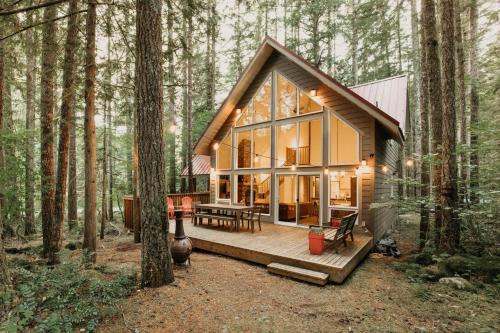 Glacier Casa | Mt Baker Lodging Cabin 40GS is a Classic NW cabin