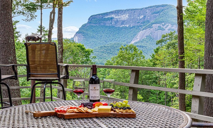 Cashiers Casa | Mt Getaway w/Spectacular Views, Hot Tub, Fire Pit, 10 acres, 4 miles to Cashiers