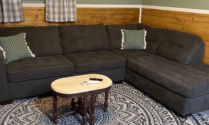 Delbarton Cabina | MT. Hideaway 2 bedroom, Lg. parking, .straight across from Buffalo MT. Trail 14
