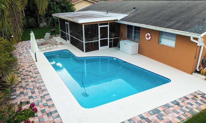 Lake Worth Casa | Mt Irvine Resort-Pool home/Close Beach/ Equestrian