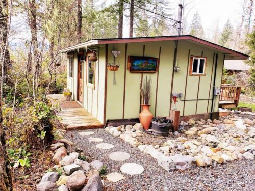 Paradise Estates Casa | Mt Rainier Little Green Cabin On Big Creek!