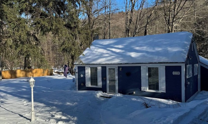 Wardsboro Casa | Mt Snow/Stratton Ski Cottage w/scenic water views