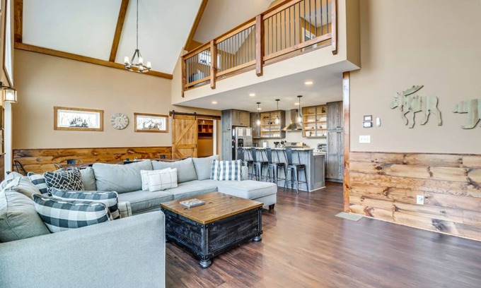 Sybertsville Chalet De Esquí | Mt. Top Rustic Chalet in Eagle Rock Resort.