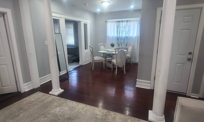 North Side Apartamento | MT. Vernon 1st Floor Global Retreat Spacious 3-bedroom