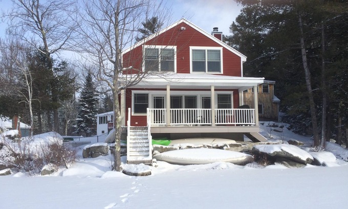 Mount Sunapee Casa | Mt View Lake/Mt Sunapee Ski House, 5 minutes to lifts!