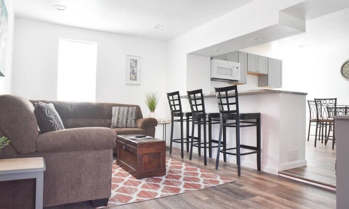 Mount Washington Apartamento | Mt Washington Gem-Near Views & Off Street Parking!