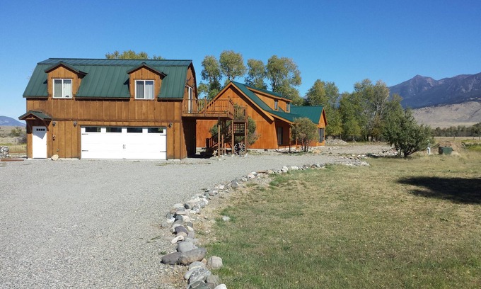 Livingston Cabina | MT Yellowstone River Retreat, de Chico Hot Springs