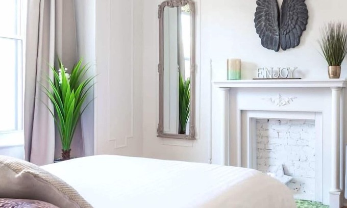 Mile End Apartamento | Chic Laurier: Netflix, estacionamiento $, excelente ubicación de Plateau / Mileend.