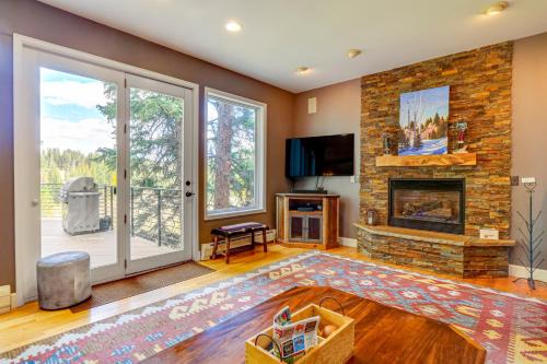 Warrior's Mark Casa | Mtn-View Breck Home with Hot Tub about 1 Mi to Ski Lift!
