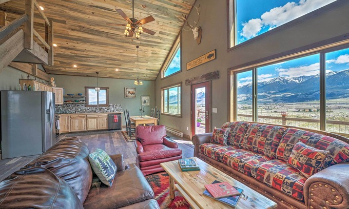 Livingston Cabina | ¡NUEVO! Mtn-View Cabin 40 Mi a Yellowstone Ntl Park!