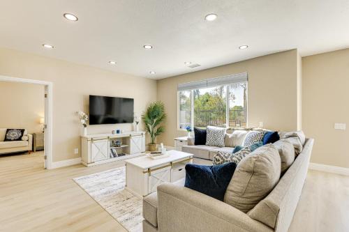 Beaumont Casa | Mtn-View Gem with Private Yard Luxe Beaumont Home