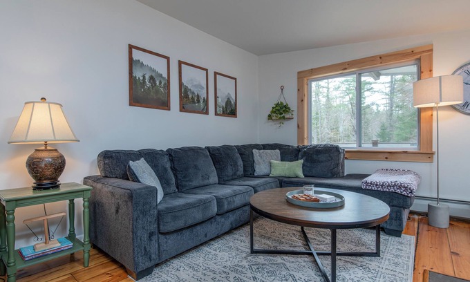 South Londonderry Casa | Mtn View & Hot Tub-Peaceful Property w/ stream-mins to Hiking, Biking, Swimming