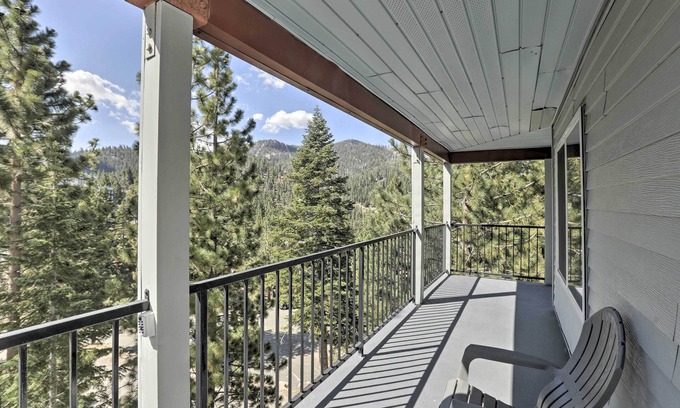 Tahoe Village Apartamento | Mtn-view Lake Tahoe Escape: 'heavenly Daze Chalet