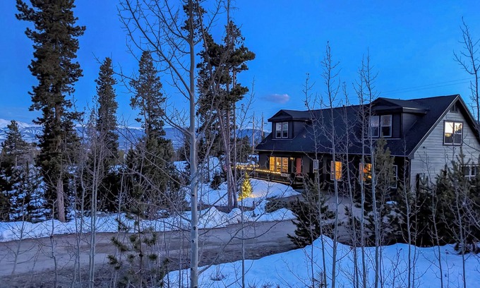 Winter Park Highlands Casa | Winter Park Home con bañera de hidromasaje, terraza enorme y vistas al monte