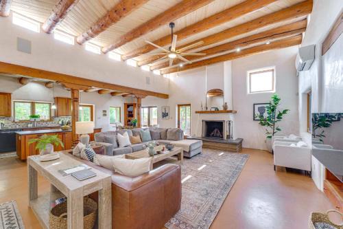 Taos Casa | Mtn-View Retreat with Hot Tub in New Mexico!