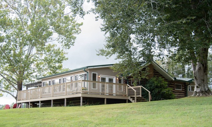 Bristol Otro | Mtn Views at Eastview Farm, 3bd/2ba,15 min from King University/Downtown Bristol