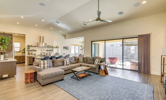 South Mountain Casa | Mtn Views, Pool & Hot Tub: Phoenix Oasis