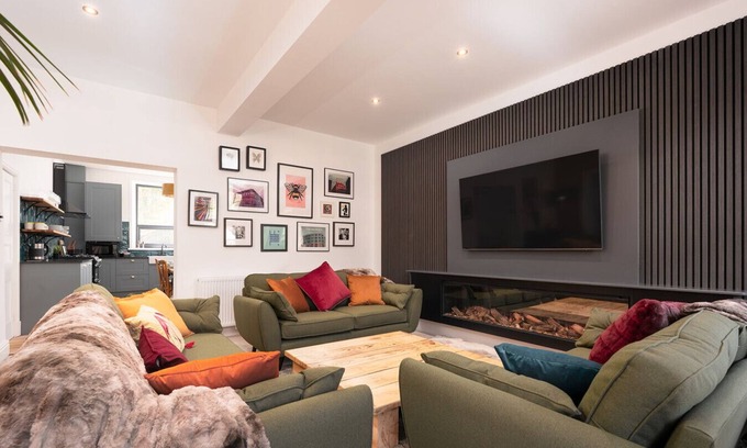 Todmorden Casa | Mulberry Boutique Stay – Canal-Side Near Hebden Bridge