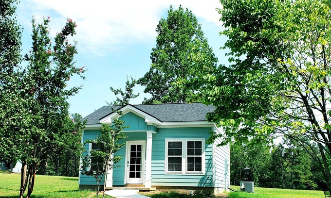 Grovetown Casa | Mulberry Cottage on 16 Acres, King Size Bed, No Pet Fee