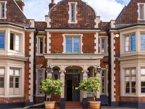 Attleborough Hotel | Mulberry Tree
