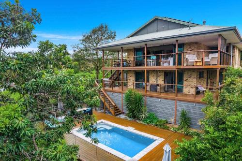 Suffolk Park Casa | Mulivista - spacious home with ocean views & pool