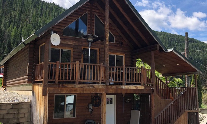 Mullan Cabina | Mullan Idaho Mountain Getaway