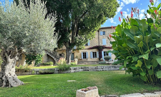 Aubais Casa | Paraíso familiar múltiple en pueblo amigable con todas las comodidades cerca de Montpellier