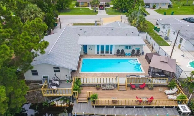 Englewood South Casa | Multi Family Waterfront Paradise