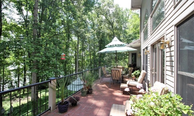 Cadiz Casa | GREAT MULTIFAMILY Sleeps 16 - HEATED POOL--2 SLIPS- OPEN NOW- DISCOUNT PRICE