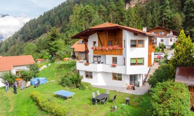 Oetz Apartamento | Mundlers Hoamatl Top 1 by Interhome