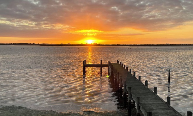 Nangkita Casa | Mundoo Sunrise, Absolute waterfront