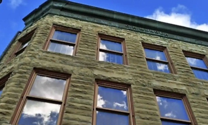 Geneva Apartamento | Munger Lofts Boutique 2 ° piso con media cocina