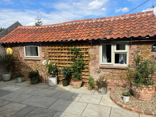 Dersingham Casa | Munjac Muse