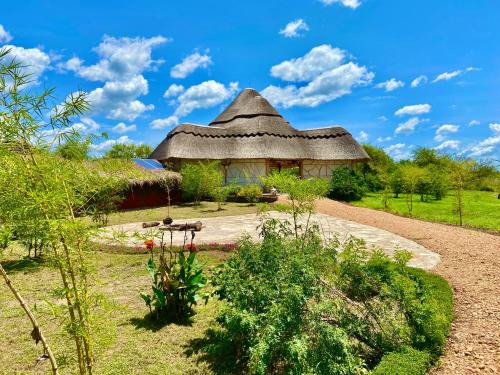 Paraa Cabina | Murchison Falls Bamboo Village